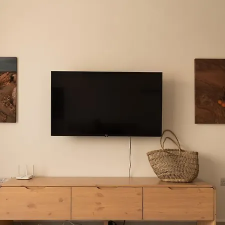 Modern With Resort-style Living Апартаменты *