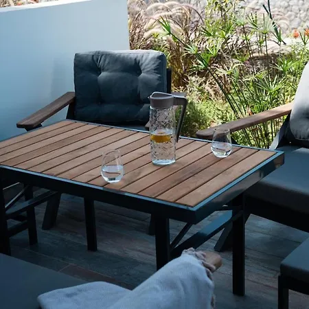 Modern With Resort-style Living